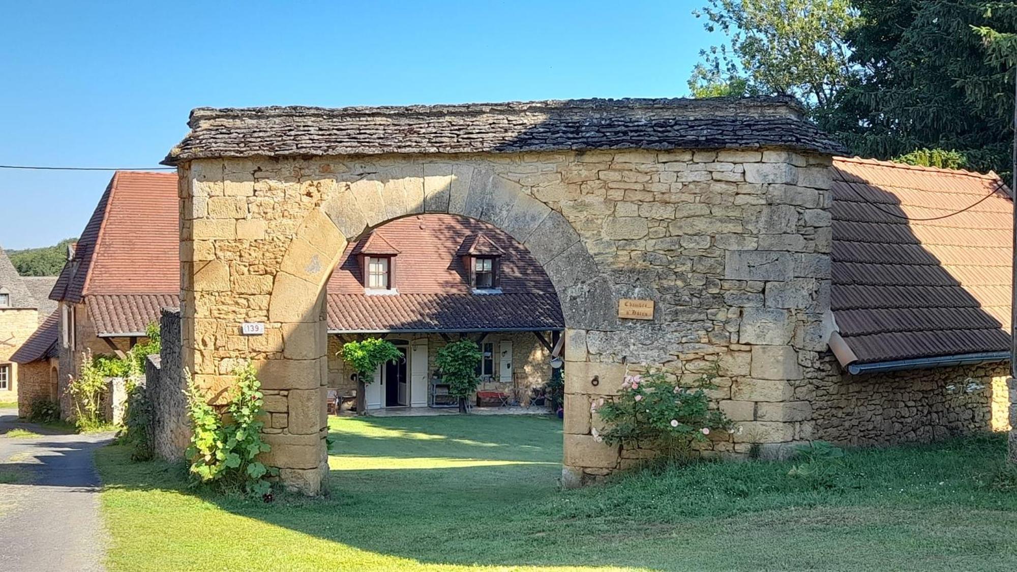 Chambre D'Hotes Lasserre Saint-Amand-de-Coly Exterior foto